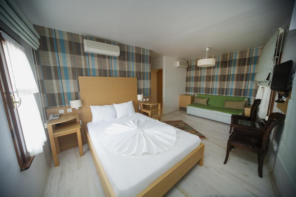 Apollon Hotel Bozcaada Room photo